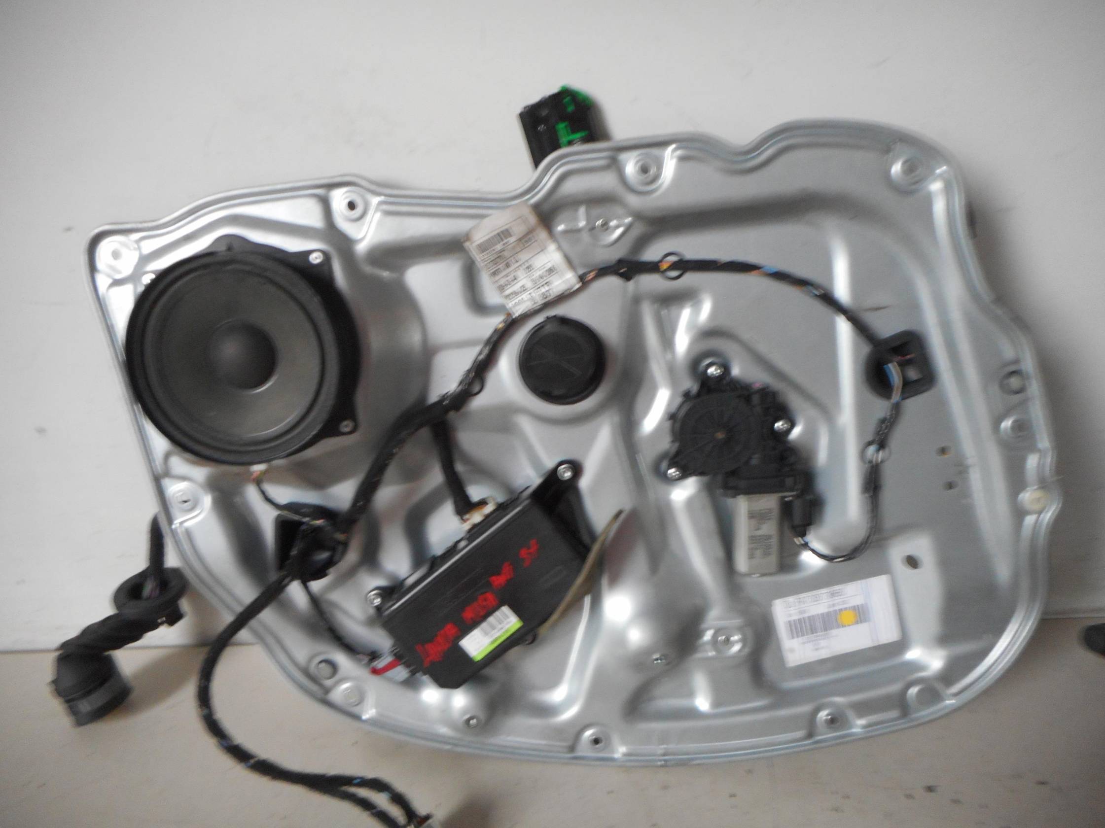 Alzacristallo elettr. porta ant. sx.